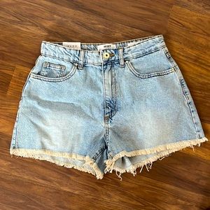 High rise Cotton On light denim shorts